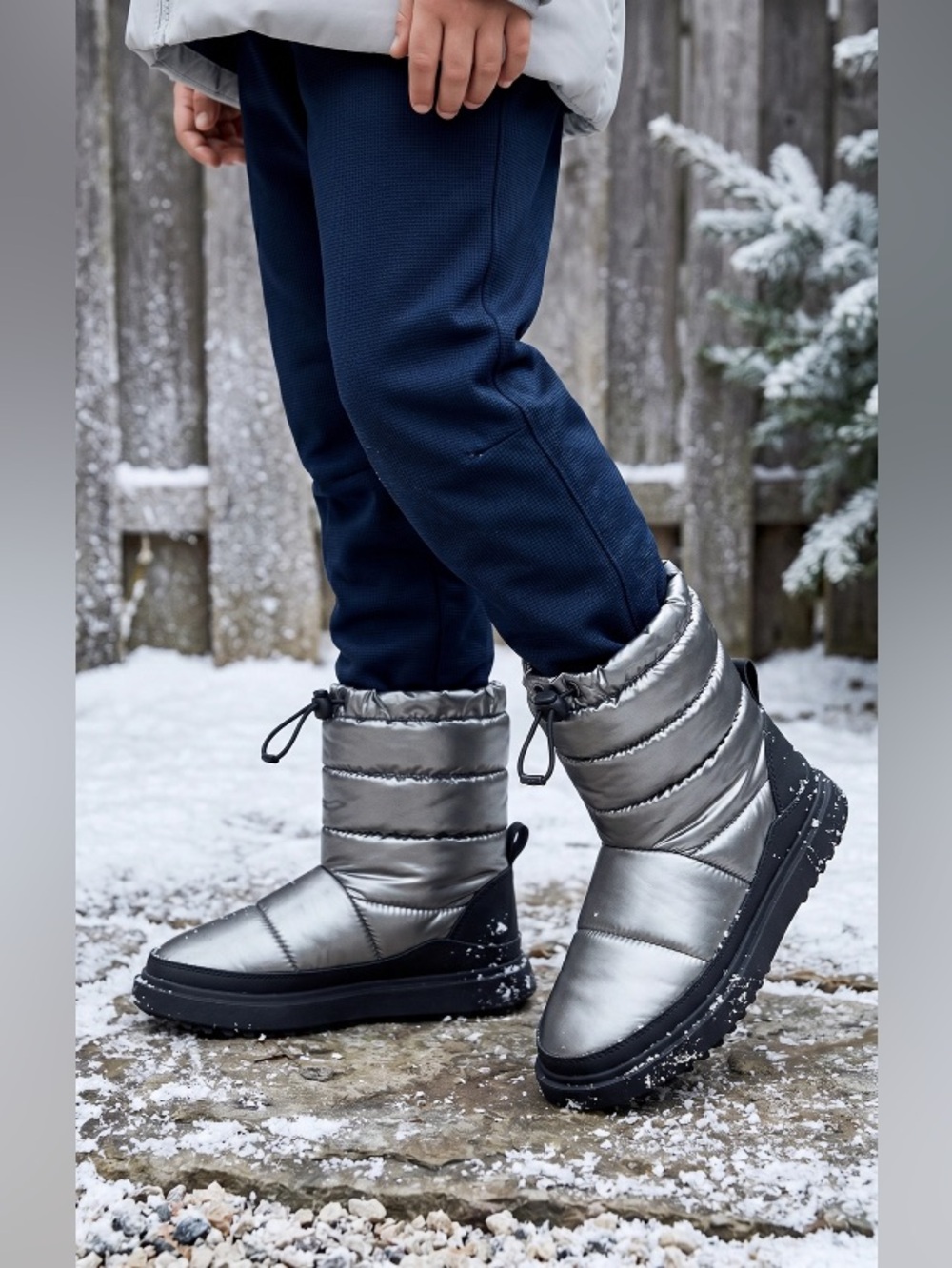 KIDS/ WATER REPELLENT QUILTED ANKLE BOOTS size 34